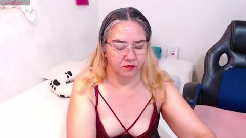 Snapshot of scarlett_duboi1 chatting on 01-26-25, 11:39 Scarlett  online show from 01-26-25, 11:39