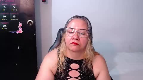 Snapshot of scarlett_duboi1 chatting on 02-11-25, 12:28 Scarlett  online show from 02-11-25, 12:28