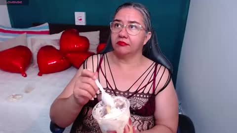 Snapshot of scarlett_duboi1 chatting on 02-15-25, 11:58 Scarlett  online show from 02-15-25, 11:58