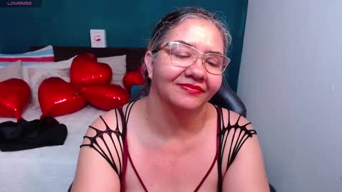 Snapshot of scarlett_duboi1 chatting on 02-16-25, 03:04 Scarlett  online show from 02-16-25, 03:04