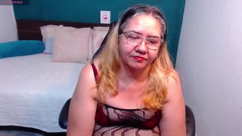 Snapshot of scarlett_duboi1 chatting on 02-17-25, 02:09 Scarlett  online show from 02-17-25, 02:09