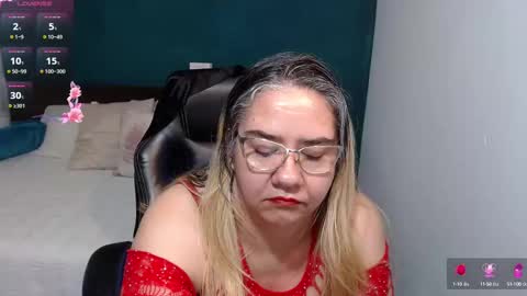 Snapshot of scarlett_duboi1 chatting on 03-07-25, 02:04 Scarlett  online show from 03-07-25, 02:04