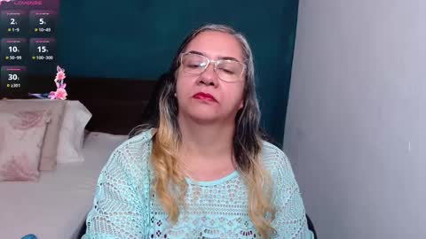 Snapshot of scarlett_duboi1 chatting on 09-21-25, 08:54 Scarlett  online show from 09-21-25, 08:54