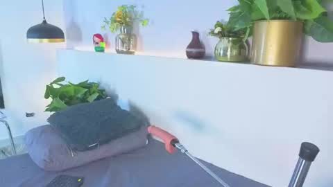 Scarlett  online show from 02-15-26, 07:51