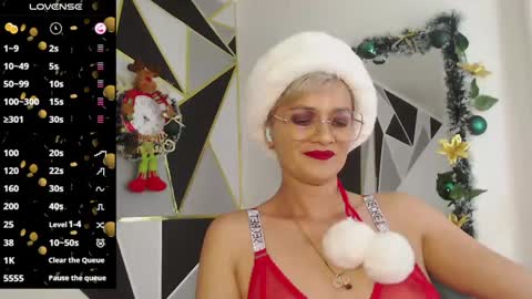 Snapshot of scarlett_paris chatting on 12-12-24, 11:25 Scarlett online show from 12-12-24, 11:25