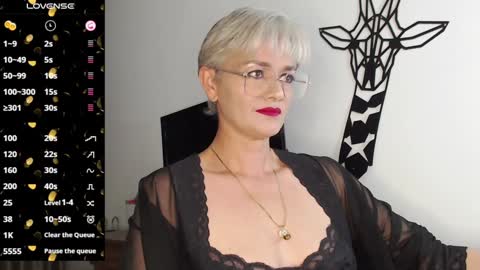 Snapshot of scarlett_paris chatting on 02-05-25, 11:50 Scarlett online show from 02-05-25, 11:50