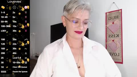 Snapshot of scarlett_paris chatting on 02-10-25, 11:55 Scarlett online show from 02-10-25, 11:55