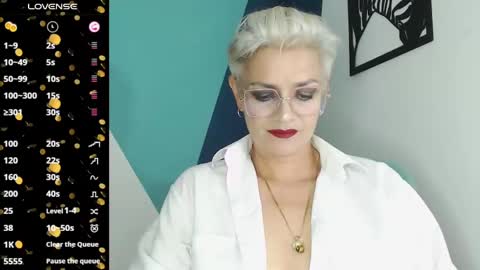 Snapshot of scarlett_paris chatting on 02-23-25, 11:36 Scarlett online show from 02-23-25, 11:36