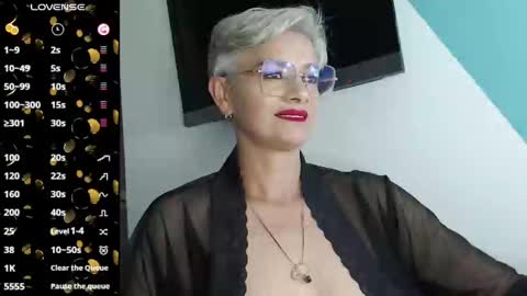 Snapshot of scarlett_paris chatting on 03-04-25, 11:43 Scarlett online show from 03-04-25, 11:43