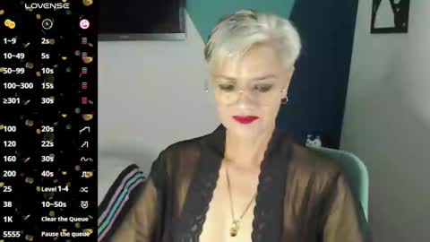 Snapshot of scarlett_paris chatting on 03-05-25, 11:27 Scarlett online show from 03-05-25, 11:27