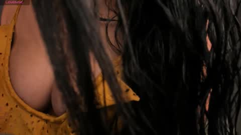 Snapshot of scarlettboss_ chatting on 09-29-25, 11:04 Scarlett online show from 09-29-25, 11:04