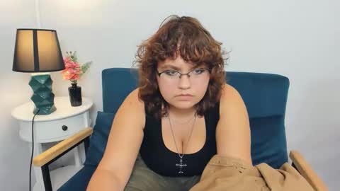Snapshot of scarlettflower69 chatting on 10-29-25, 04:42 Scarlett online show from 10-29-25, 04:42