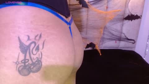 Scarlett online show from 10-23-25, 05:07