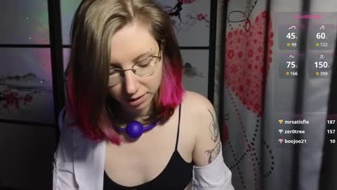 Snapshot of scarlettsrose chatting on 02-21-25, 10:48 Scarlett online show from 02-21-25, 10:48