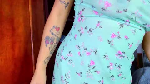 Snapshot of scarlleth_1 chatting on 11-05-25, 12:16 scarllet online show from 11-05-25, 12:16