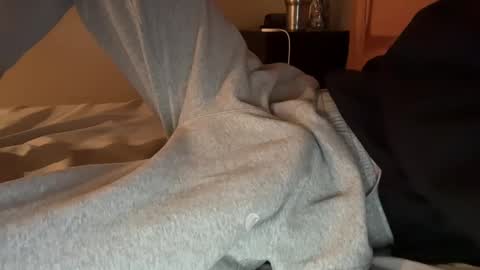 Snapshot of scb894682 chatting on 01-24-25, 05:53 Skinny College Boy online show from 01-24-25, 05:53