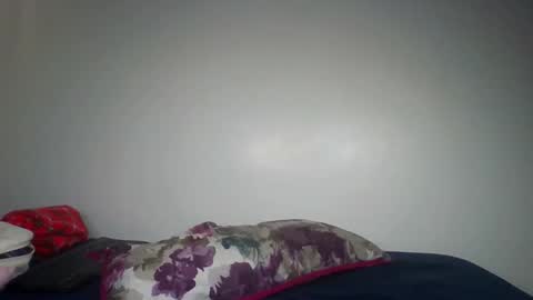 Snapshot of scentedfriction chatting on 10-11-25, 01:20 scentedfriction online show from 10-11-25, 01:20