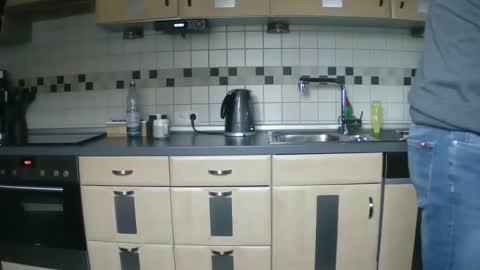 Fritz Schluepper online show from 12-21-24, 09:55