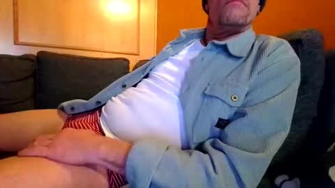 schmuhbaer1 online show from 12-16-25, 11:37