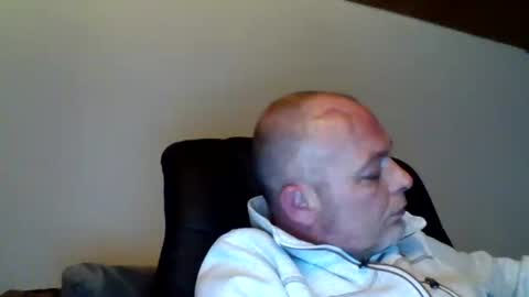 schnibschnab online show from 10-05-25, 01:37