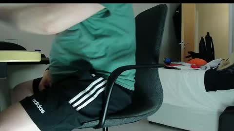 Snapshot of schwanz2023 chatting on 12-18-25, 11:22 Mick online show from 12-18-25, 11:22