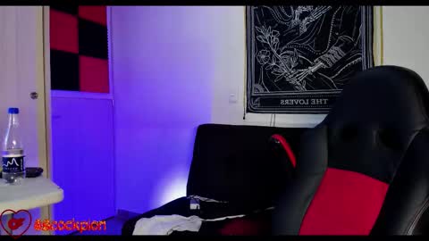 Snapshot of scockpion_ chatting on 11-05-25, 06:57 Alejandro help me to reach 200 thumps up online show from 11-05-25, 06:57