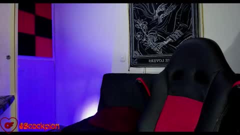 Snapshot of scockpion_ chatting on 11-13-25, 08:24 Alejandro help me to reach 200 thumps up online show from 11-13-25, 08:24