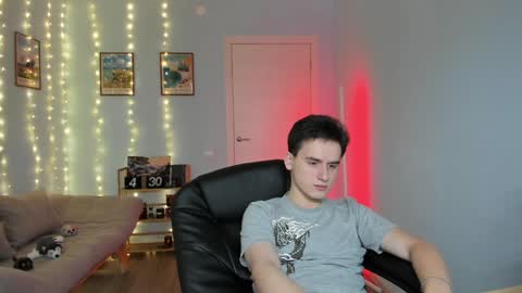 Thomas brunette and Alex blond online show from 12-16-24, 11:12