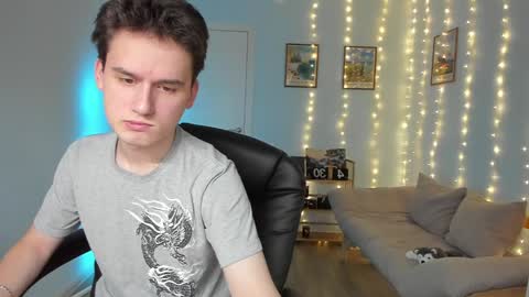 Thomas brunette and Alex blond online show from 12-28-24, 08:48