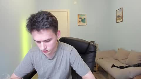 Thomas brunette and Alex blond online show from 03-03-25, 04:46