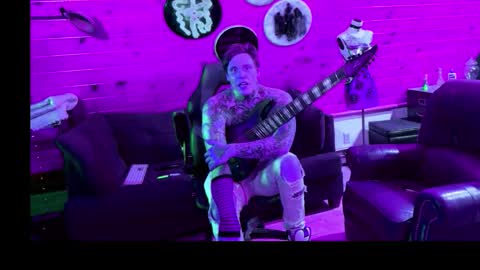 siphonophordustbunny online show from 12-18-25, 06:52