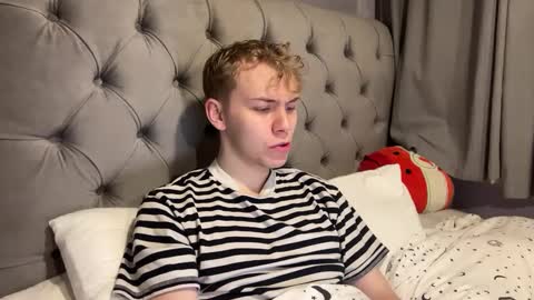 Snapshot of scottish_twink01 chatting on 12-16-24, 12:04 danny online show from 12-16-24, 12:04