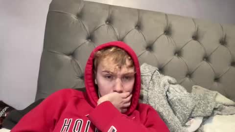 Snapshot of scottish_twink01 chatting on 12-24-24, 02:10 danny online show from 12-24-24, 02:10