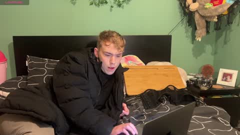 Snapshot of scottish_twink01 chatting on 01-09-25, 11:56 danny online show from 01-09-25, 11:56