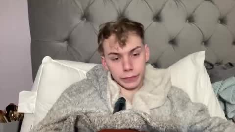 Snapshot of scottish_twink01 chatting on 01-20-25, 01:28 danny online show from 01-20-25, 01:28