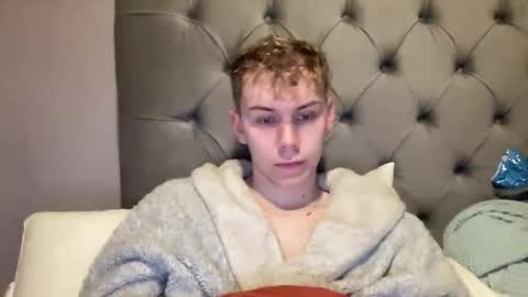 Snapshot of scottish_twink01 chatting on 01-20-25, 11:54 danny online show from 01-20-25, 11:54