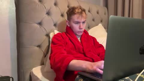 Snapshot of scottish_twink01 chatting on 01-27-25, 12:54 danny online show from 01-27-25, 12:54