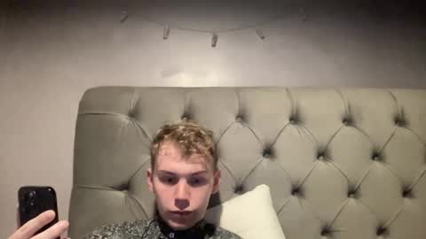 Snapshot of scottish_twink01 chatting on 01-29-25, 12:43 danny online show from 01-29-25, 12:43