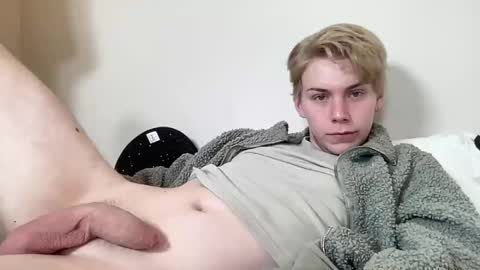 Snapshot of scottish_twink01 chatting on 09-14-25, 11:59 danny online show from 09-14-25, 11:59