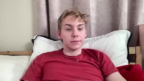 Snapshot of scottish_twink01 chatting on 09-20-25, 02:01 danny online show from 09-20-25, 02:01