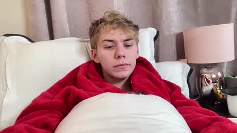 Snapshot of scottish_twink01 chatting on 09-21-25, 02:46 danny online show from 09-21-25, 02:46