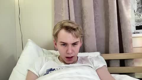 Snapshot of scottish_twink01 chatting on 10-04-25, 03:26 danny online show from 10-04-25, 03:26