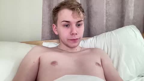 Snapshot of scottish_twink01 chatting on 10-28-25, 12:47 danny online show from 10-28-25, 12:47