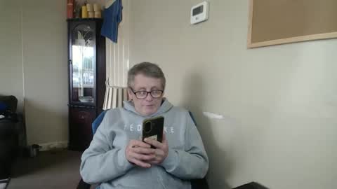 Snapshot of scottsman214 chatting on 12-19-25, 11:50 James online show from 12-19-25, 11:50