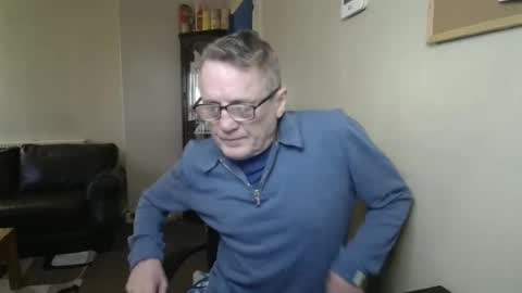 Snapshot of scottsman214 chatting on 02-15-26, 11:41 James online show from 02-15-26, 11:41