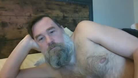 Snapshot of scottybobbit chatting on 12-04-25, 03:32 Scott online show from 12-04-25, 03:32