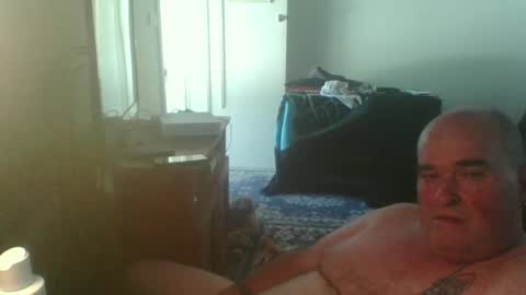 Snapshot of scottyj2007 chatting on 02-10-25, 06:42 scottyj2007 online show from 02-10-25, 06:42