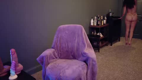 Scout has fun online show from 02-11-25, 02:14