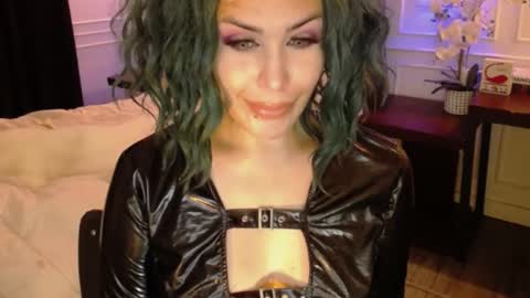 screendoll online show from 03-01-25, 07:48