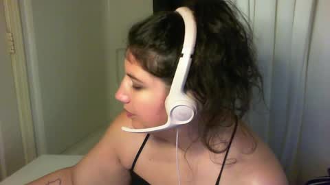 Danni online show from 10-30-25, 12:01